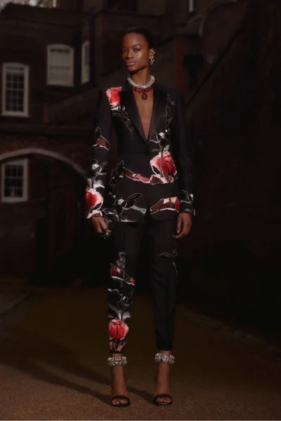 Look 24